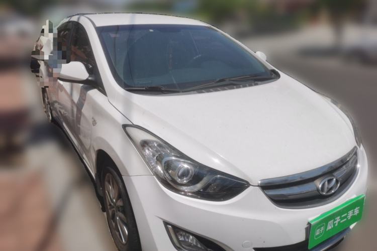 Used Hyundai Elantra (5th Generation / Langdong) 2015 1.6L Automatic Fashion Model Front Right 45 Deg