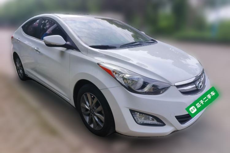Used Hyundai Elantra (5th Generation / Langdong) 2015 1.6L Manual Leading Model Front Right 45 Deg