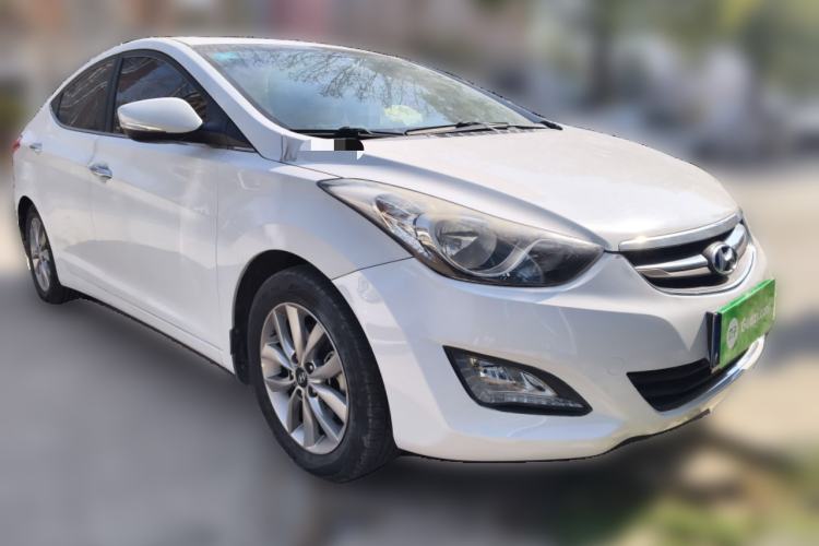 Used Hyundai Elantra (5th Generation / Langdong) 2015 1.6L Manual Leading Model Front Right 45 Deg