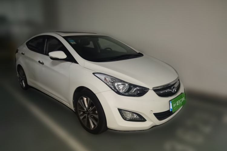 Used Hyundai Elantra (5th Generation / Langdong) 2015 1.6L Automatic Leading Model Front Right 45 Deg