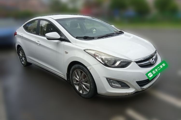 Used Hyundai Elantra (5th Generation / Langdong) 2015 1.6L Automatic Fashion Model Front Right 45 Deg