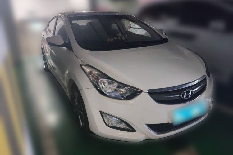 Used Hyundai Elantra (5th Generation / Langdong) 2015 1.6L Automatic Luxury Model Front Right 45 Deg