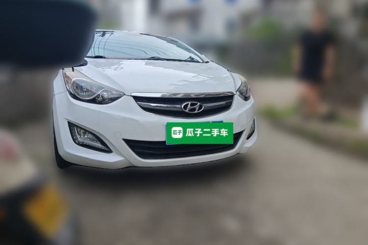 Used Hyundai Elantra (5th Generation / Langdong) 2015 1.6L Automatic Luxury Model Front Right 45 Deg