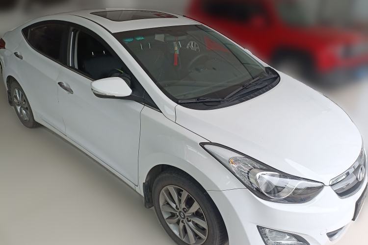 Used Hyundai Elantra (5th Generation / Langdong) 2015 1.6L Manual Leading Model Front Right 45 Deg