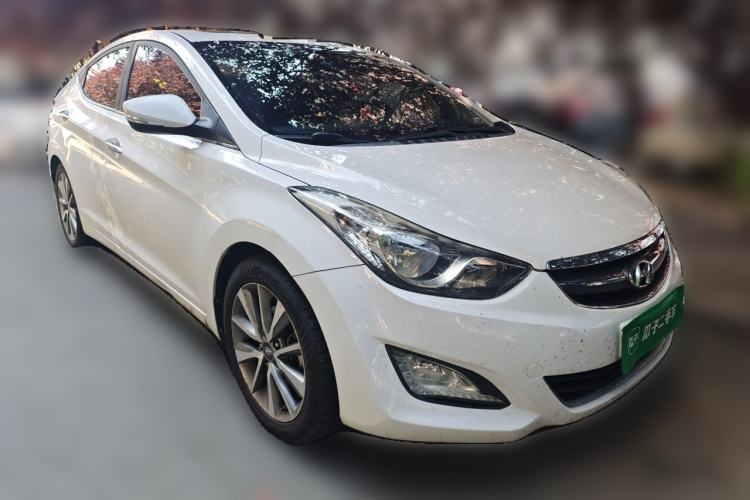 Used Hyundai Elantra (5th Generation / Langdong) 2015 1.6L Automatic Leading Model Front Right 45 Deg