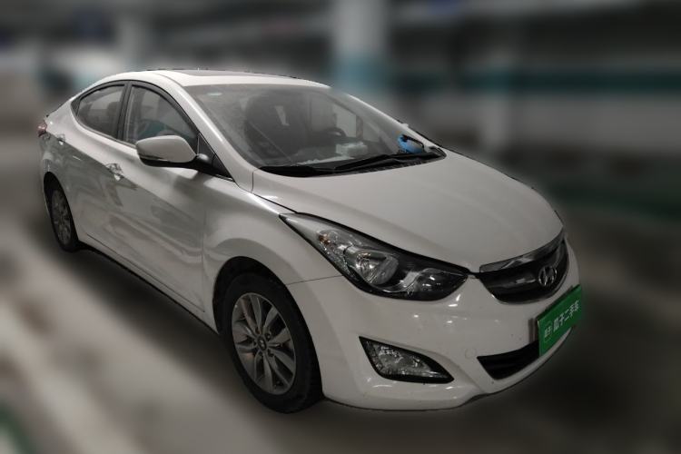Used Hyundai Elantra (5th Generation / Langdong) 2015 1.6L Manual Leading Model Front Right 45 Deg