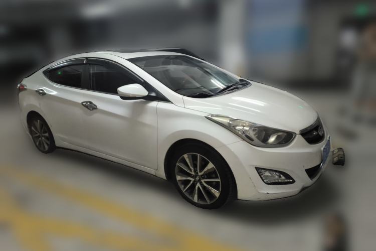 Used Hyundai Elantra (5th Generation / Langdong) 2015 1.6L Automatic Leading Model Front Right 45 Deg