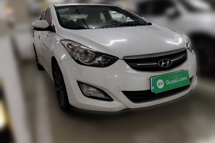 Used Hyundai Elantra (5th Generation / Langdong) 2015 1.6L Automatic Leading Model Front Right 45 Deg