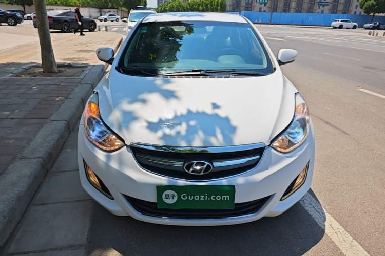 Used Hyundai Elantra (5th Generation / Langdong) 2015 1.6L Automatic Fashion Model Front
