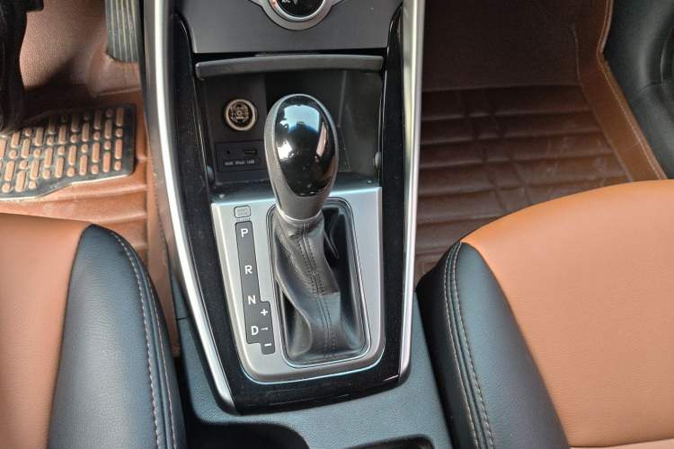 Used Hyundai Elantra (5th Generation / Langdong) 2015 1.6L Automatic Leading Model Gear Lever