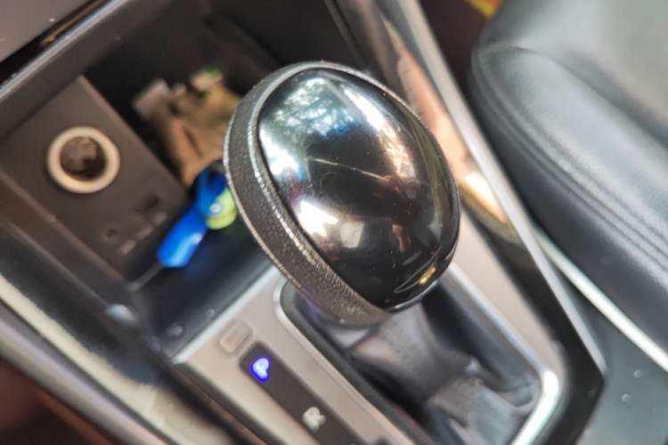 Used Hyundai Elantra (5th Generation / Langdong) 2015 1.6L Automatic Leading Model Gear Lever