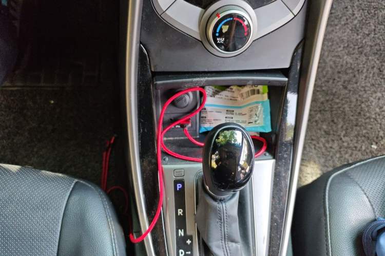 Used Hyundai Elantra (5th Generation / Langdong) 2015 1.6L Automatic Leading Model Gear Lever