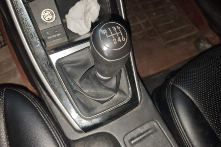 Used Hyundai Elantra (5th Generation / Langdong) 2015 1.6L Manual Leading Model Gear Lever