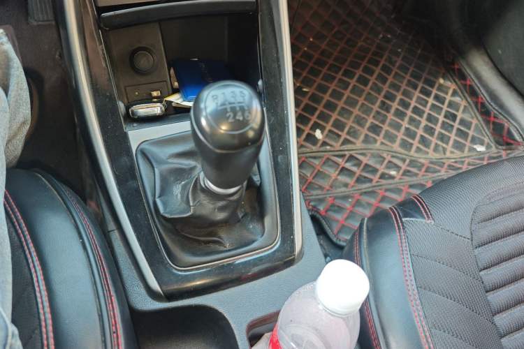 Used Hyundai Elantra (5th Generation / Langdong) 2015 1.6L Manual Leading Model Gear Lever