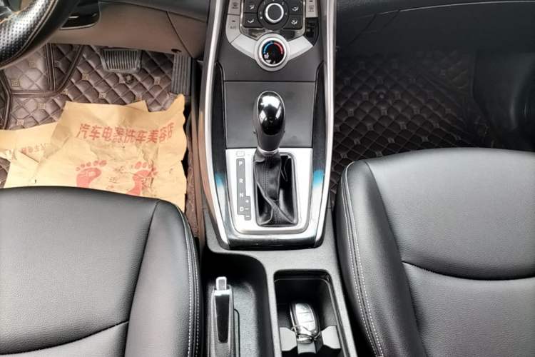 Used Hyundai Elantra (5th Generation / Langdong) 2015 1.6L Automatic Leading Model Gear Lever