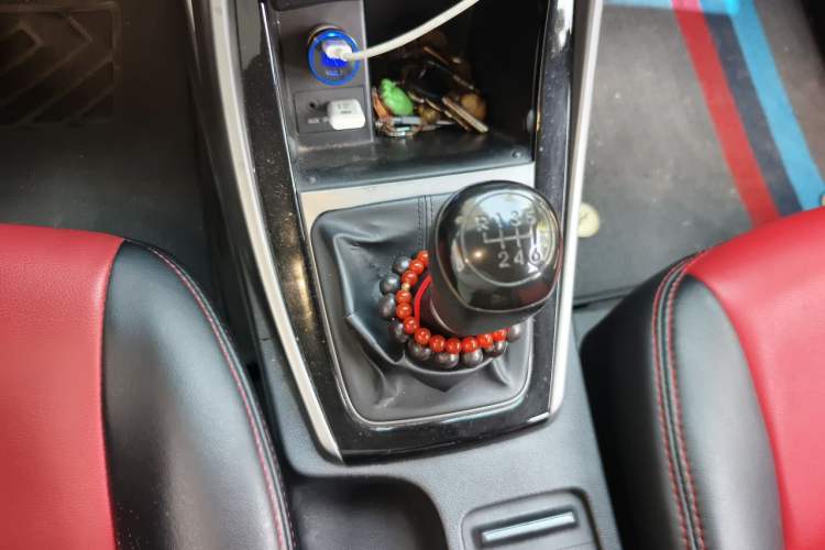 Used Hyundai Elantra (5th Generation / Langdong) 2015 1.6L Manual Leading Model Gear Lever