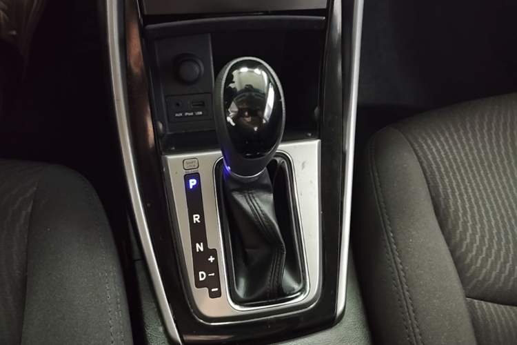 Used Hyundai Elantra (5th Generation / Langdong) 2015 1.6L Automatic Leading Model Gear Lever