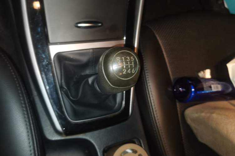 Used Hyundai Elantra (5th Generation / Langdong) 2015 1.6L Manual Leading Model Gear Lever
