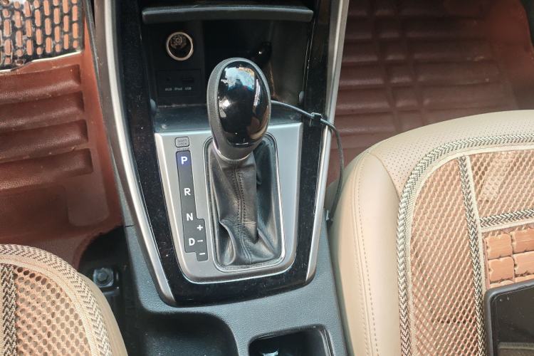Used Hyundai Elantra (5th Generation / Langdong) 2015 1.6L Automatic Leading Model Gear Lever