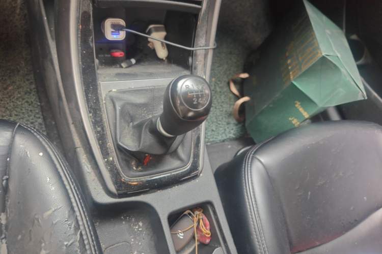 Used Hyundai Elantra (5th Generation / Langdong) 2015 1.6L Manual Leading Model Gear Lever