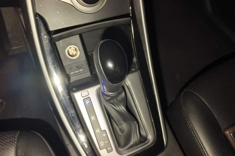 Used Hyundai Elantra (5th Generation / Langdong) 2015 1.6L Automatic Luxury Model Gear Lever