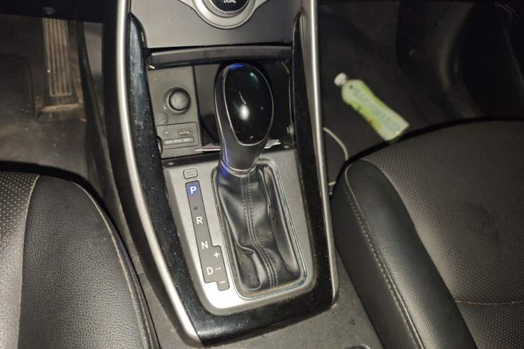 Used Hyundai Elantra (5th Generation / Langdong) 2015 1.6L Automatic Luxury Model Gear Lever