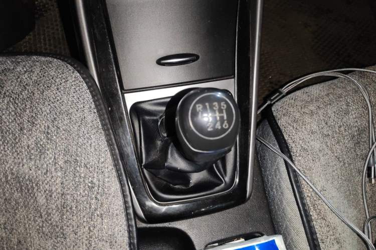 Used Hyundai Elantra (5th Generation / Langdong) 2015 1.6L Manual Leading Model Gear Lever