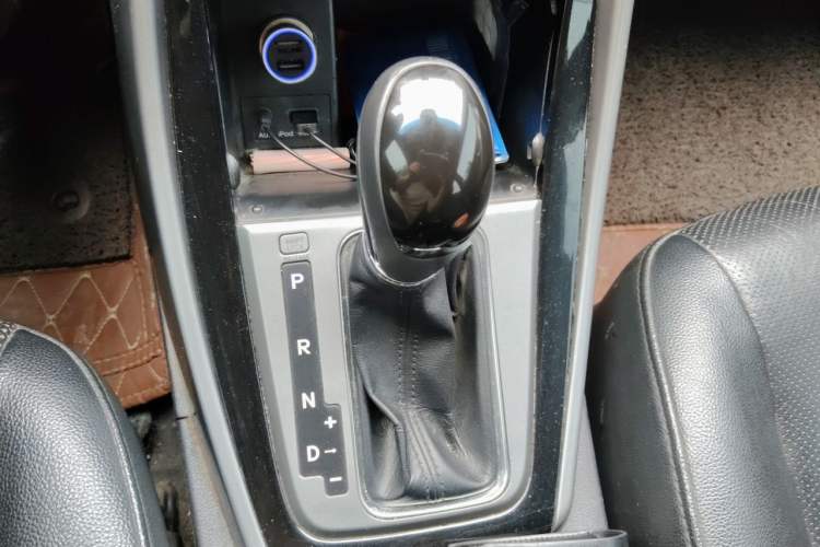 Used Hyundai Elantra (5th Generation / Langdong) 2015 1.6L Automatic Luxury Model Gear Lever