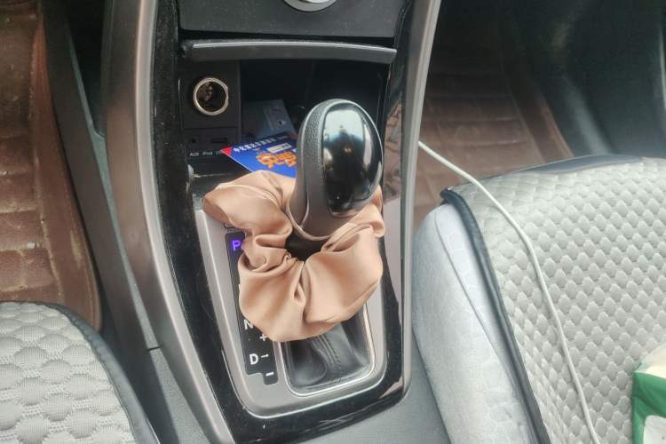 Used Hyundai Elantra (5th Generation / Langdong) 2015 1.6L Automatic Leading Model Gear Lever