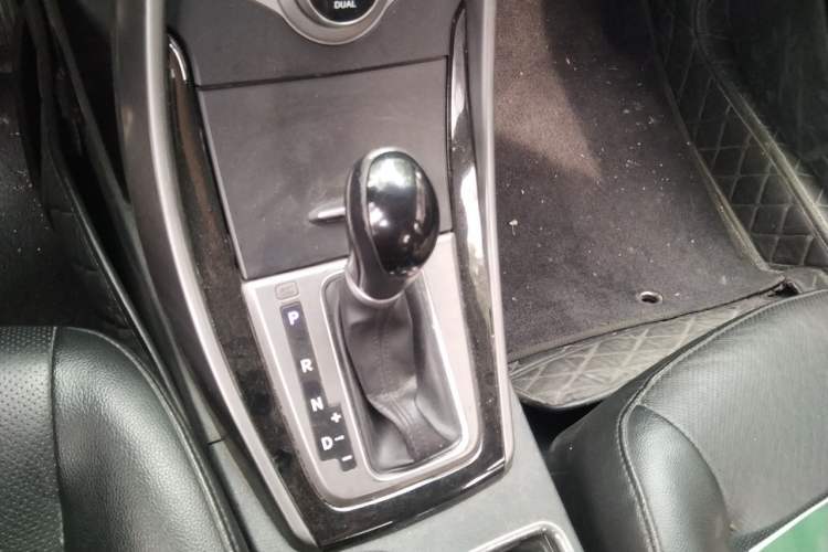 Used Hyundai Elantra (5th Generation / Langdong) 2015 1.6L Automatic Luxury Model Gear Lever