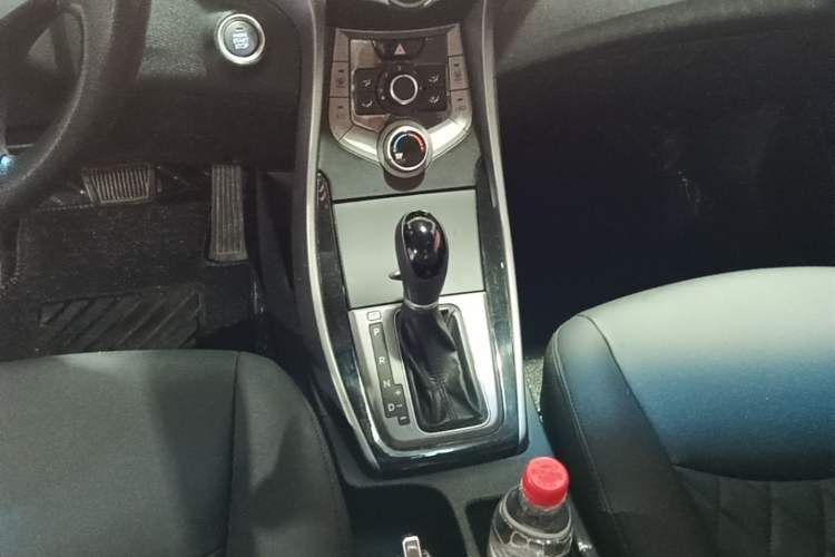 Used Hyundai Elantra (5th Generation / Langdong) 2015 1.6L Automatic Leading Model Gear Lever