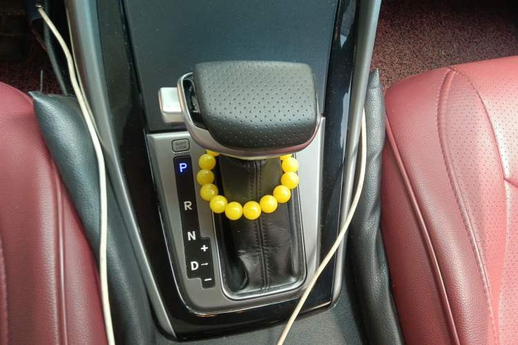 Used Hyundai Elantra (5th Generation / Langdong) 2015 1.6L Automatic Leading Model Gear Lever