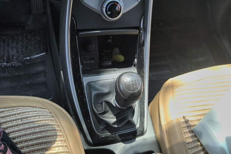 Used Hyundai Elantra (5th Generation / Langdong) 2015 1.6L Manual Leading Model Gear Lever