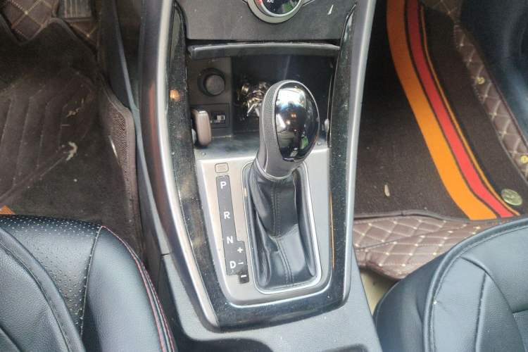 Used Hyundai Elantra (5th Generation / Langdong) 2015 1.6L Automatic Leading Model Gear Lever