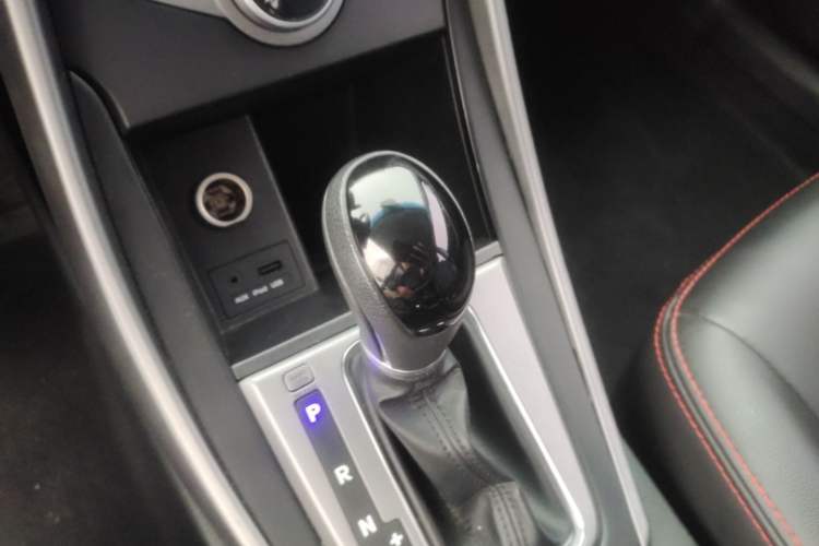 Used Hyundai Elantra (5th Generation / Langdong) 2015 1.6L Automatic Fashion Model Gear Lever