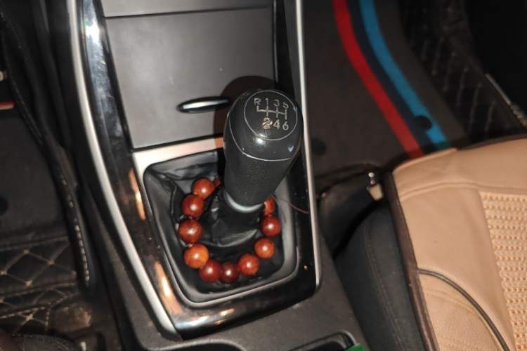Used Hyundai Elantra (5th Generation / Langdong) 2015 1.6L Manual Leading Model Gear Lever