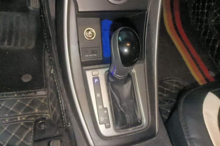 Used Hyundai Elantra (5th Generation / Langdong) 2015 1.6L Automatic Fashion Model Gear Lever