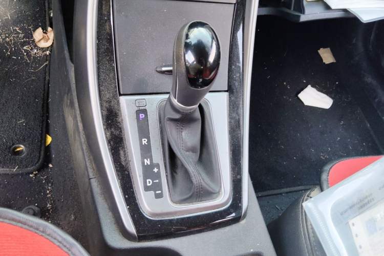Used Hyundai Elantra (5th Generation / Langdong) 2015 1.6L Automatic Leading Model Gear Lever