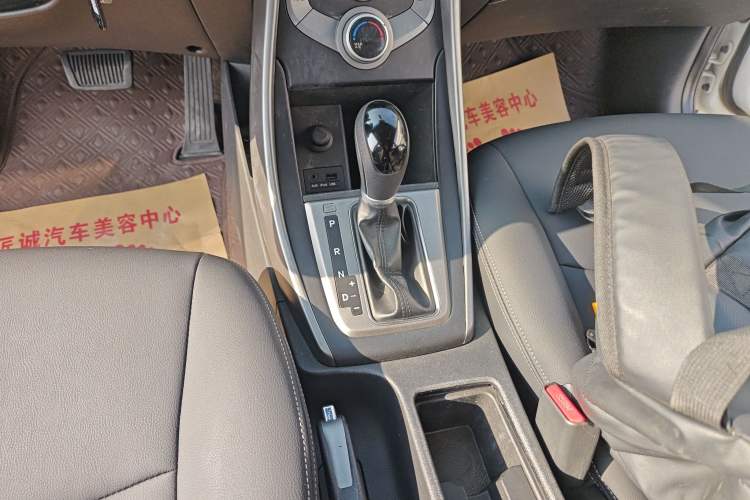 Used Hyundai Elantra (5th Generation / Langdong) 2015 1.6L Automatic Fashion Model Gear Lever