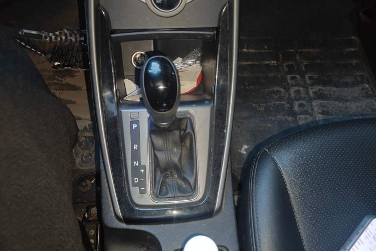 Used Hyundai Elantra (5th Generation / Langdong) 2015 1.6L Automatic Leading Model Gear Lever