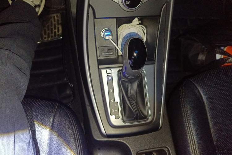 Used Hyundai Elantra (5th Generation / Langdong) 2015 1.6L Automatic Fashion Model Gear Lever