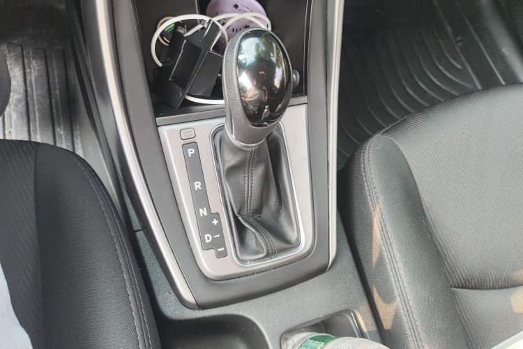 Used Hyundai Elantra (5th Generation / Langdong) 2015 1.6L Automatic Fashion Model Gear Lever