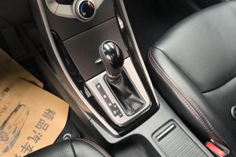 Used Hyundai Elantra (5th Generation / Langdong) 2015 1.6L Automatic Leading Model Gear Lever