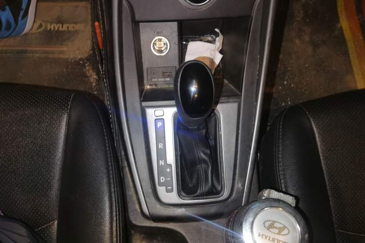 Used Hyundai Elantra (5th Generation / Langdong) 2015 1.6L Automatic Fashion Model Gear Lever