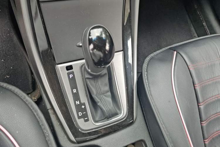 Used Hyundai Elantra (5th Generation / Langdong) 2015 1.6L Automatic Leading Model Gear Lever
