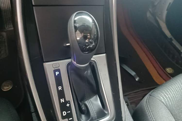 Used Hyundai Elantra (5th Generation / Langdong) 2015 1.6L Automatic Leading Model Gear Lever
