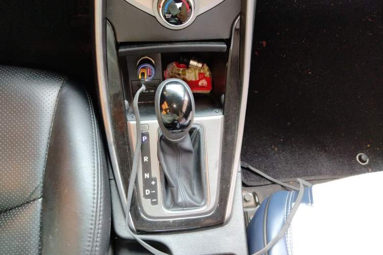 Used Hyundai Elantra (5th Generation / Langdong) 2015 1.6L Automatic Leading Model Gear Lever