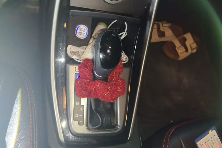 Used Hyundai Elantra (5th Generation / Langdong) 2015 1.6L Automatic Leading Model Gear Lever