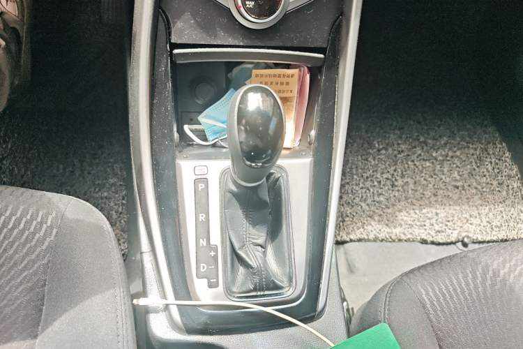 Used Hyundai Elantra (5th Generation / Langdong) 2015 1.6L Automatic Leading Model Gear Lever