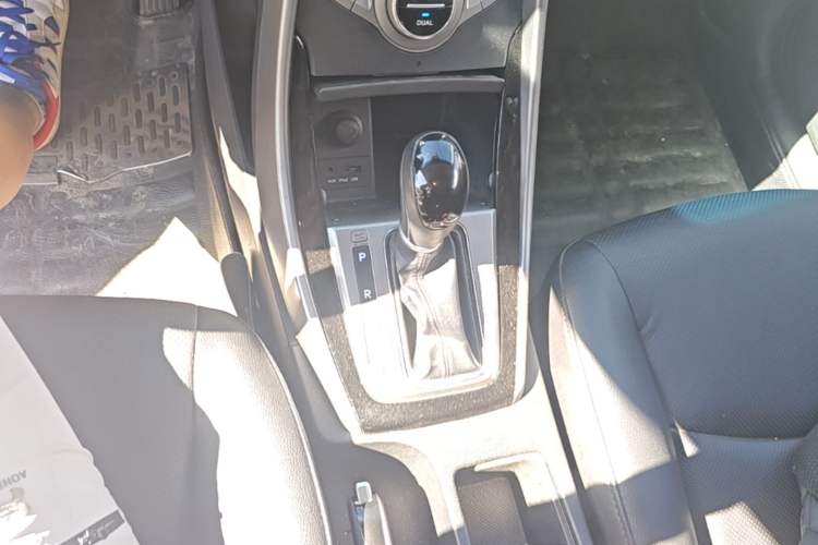 Used Hyundai Elantra (5th Generation / Langdong) 2015 1.6L Automatic Luxury Model Gear Lever